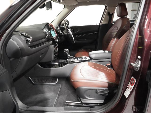 ＭＩＮＩ クーパー　クラブマン　バックカメラ　リア障害物センサー　コンフォートアクセス　クルコン　スルーローディングシステム　ＣＡＢＡＮＡ　ＬＥＤヘッドライト／フォグランプ　純正ナビ　ＥＴＣ２．０　整備付（12枚目）