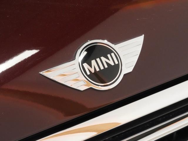 ＭＩＮＩ クーパー　クラブマン　バックカメラ　リア障害物センサー　コンフォートアクセス　クルコン　スルーローディングシステム　ＣＡＢＡＮＡ　ＬＥＤヘッドライト／フォグランプ　純正ナビ　ＥＴＣ２．０　整備付（22枚目）