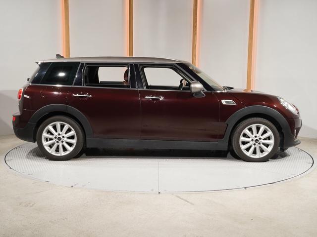 ＭＩＮＩ クーパー　クラブマン　バックカメラ　リア障害物センサー　コンフォートアクセス　クルコン　スルーローディングシステム　ＣＡＢＡＮＡ　ＬＥＤヘッドライト／フォグランプ　純正ナビ　ＥＴＣ２．０　整備付（23枚目）