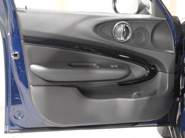 ＭＩＮＩ クーパーＤ　クラブマン　バックカメラ　リア障害物センサー　スルーローディングシステム　コンフォートアクセス　ストレージコンパートメントパッケージ　ＬＥＤヘッドライト／ＬＥＤフォグランプ　純正ナビ　ＥＴＣ２．０　整備付（14枚目）