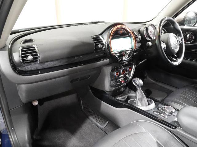 ＭＩＮＩ クーパーＤ　クラブマン　バックカメラ　リア障害物センサー　スルーローディングシステム　コンフォートアクセス　ストレージコンパートメントパッケージ　ＬＥＤヘッドライト／ＬＥＤフォグランプ　純正ナビ　ＥＴＣ２．０　整備付（15枚目）