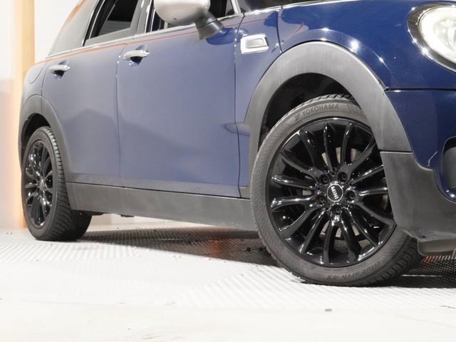 ＭＩＮＩ クーパーＤ　クラブマン　バックカメラ　リア障害物センサー　スルーローディングシステム　コンフォートアクセス　ストレージコンパートメントパッケージ　ＬＥＤヘッドライト／ＬＥＤフォグランプ　純正ナビ　ＥＴＣ２．０　整備付（20枚目）