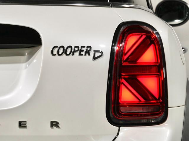 MINI クーパーDクロスオーバファーストPエセンシャルトリム クロス/レザレットシート/ヒーター AppleCarPlay 純正ナビ ワイヤレスチャージ アクティブクルコン パーキングアシスト バックカメラ 前後障害物センサー ETC2.0 整備付(27枚目)