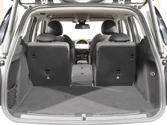 MINI クーパーDクロスオーバファーストPエセンシャルトリム クロス/レザレットシート/ヒーター AppleCarPlay 純正ナビ ワイヤレスチャージ アクティブクルコン パーキングアシスト バックカメラ 前後障害物センサー ETC2.0 整備付(31枚目)
