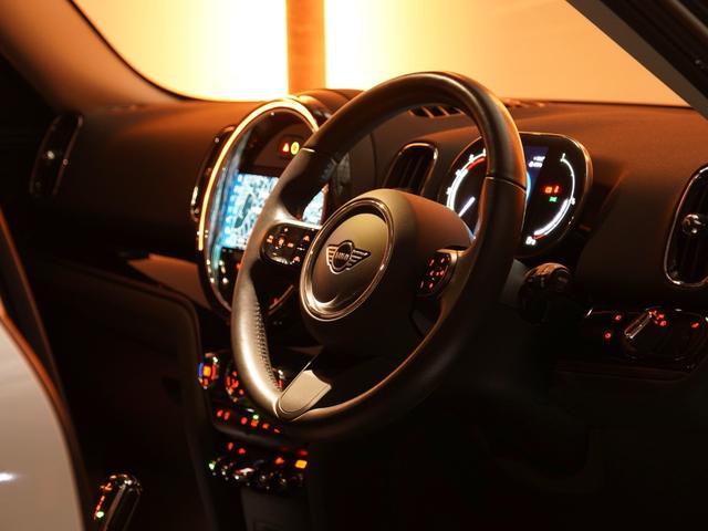 MINI クーパーDクロスオーバファーストPエセンシャルトリム クロス/レザレットシート/ヒーター AppleCarPlay 純正ナビ ワイヤレスチャージ アクティブクルコン パーキングアシスト バックカメラ 前後障害物センサー ETC2.0 整備付(45枚目)