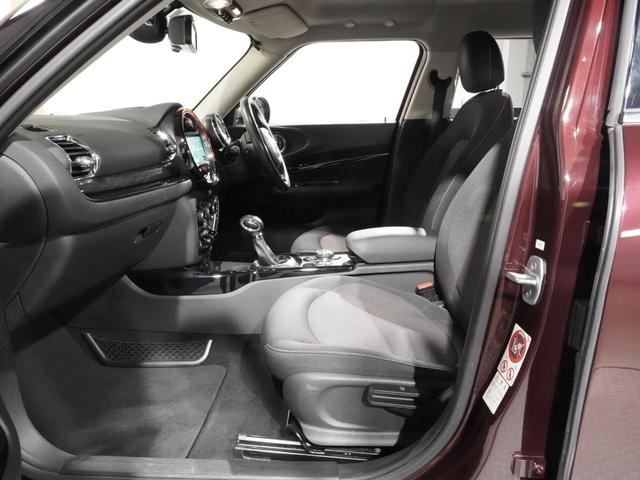 ＭＩＮＩ クーパー　クラブマン　クルコン　コンフォートアクセス　バックカメラ　リア障害物センサー　スルーローディングシステム　ＬＥＤヘッドライト／フォグランプ　純正ナビ　ＥＴＣ２．０　整備付（12枚目）