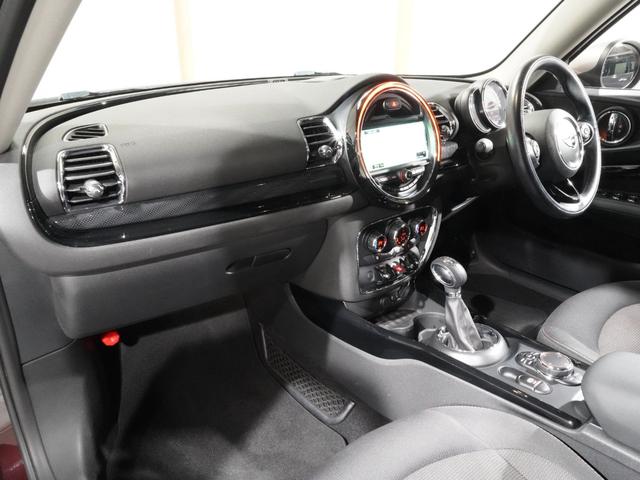 ＭＩＮＩ クーパー　クラブマン　クルコン　コンフォートアクセス　バックカメラ　リア障害物センサー　スルーローディングシステム　ＬＥＤヘッドライト／フォグランプ　純正ナビ　ＥＴＣ２．０　整備付（15枚目）