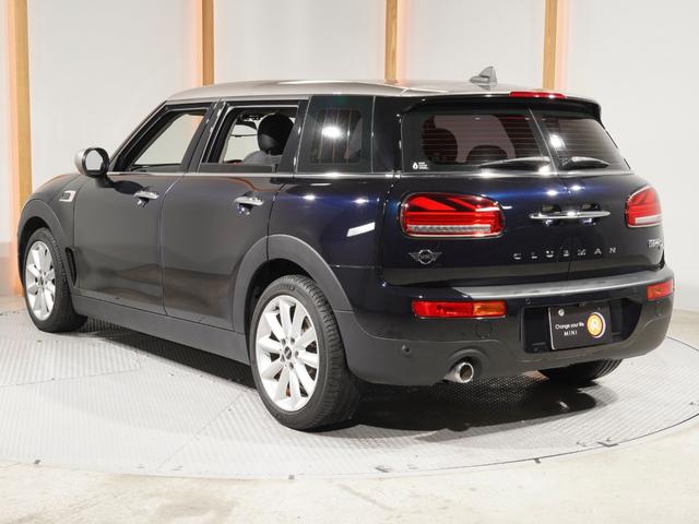MINI クーパーD クラブマン クラシック・トリム クロス/レザレット シートヒーター クルコン バックカメラ 前後障害物センサー パーキングアシスト ドライビングモード コンフォートアクセス 衝突軽減ブレーキ 純正ナビ ETC2.0 整備付(10枚目)