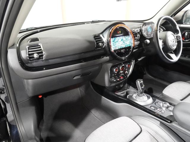 MINI クーパーD クラブマン クラシック・トリム クロス/レザレット シートヒーター クルコン バックカメラ 前後障害物センサー パーキングアシスト ドライビングモード コンフォートアクセス 衝突軽減ブレーキ 純正ナビ ETC2.0 整備付(15枚目)