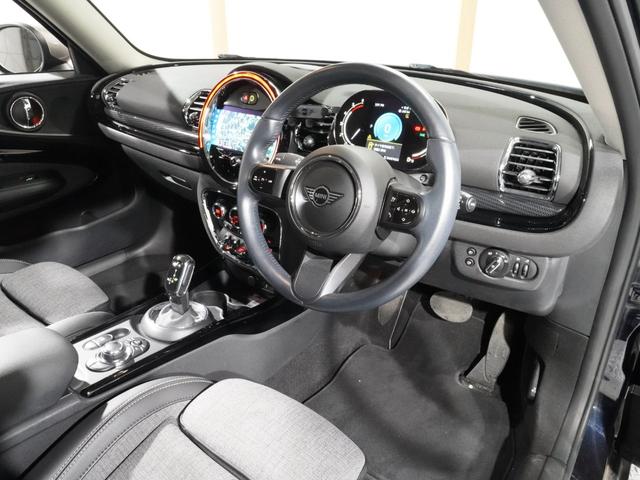 MINI クーパーD クラブマン クラシック・トリム クロス/レザレット シートヒーター クルコン バックカメラ 前後障害物センサー パーキングアシスト ドライビングモード コンフォートアクセス 衝突軽減ブレーキ 純正ナビ ETC2.0 整備付(16枚目)