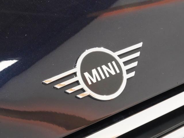 MINI クーパーD クラブマン クラシック・トリム クロス/レザレット シートヒーター クルコン バックカメラ 前後障害物センサー パーキングアシスト ドライビングモード コンフォートアクセス 衝突軽減ブレーキ 純正ナビ ETC2.0 整備付(22枚目)