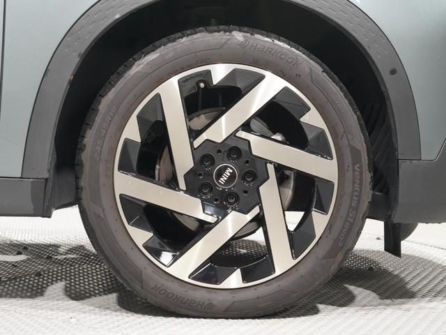 ＭＩＮＩ カントリーマンＤ　フェイバリット・トリム　ワンオーナー　ベスキンシート／電動　シート＆ハンドルヒーター　ｈａｒｍａｎ／ｋａｒｄｏｎ　前後カメラ　ワイヤレスチャージ　ＡｐｐｌｅＣａｒＰｌａｙ純正ナビ　ヘッドアップディスプレイ　ＥＴＣ２．０整備付（12枚目）