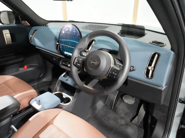 ＭＩＮＩ カントリーマンＤ　フェイバリット・トリム　ワンオーナー　ベスキンシート／電動　シート＆ハンドルヒーター　ｈａｒｍａｎ／ｋａｒｄｏｎ　前後カメラ　ワイヤレスチャージ　ＡｐｐｌｅＣａｒＰｌａｙ純正ナビ　ヘッドアップディスプレイ　ＥＴＣ２．０整備付（17枚目）