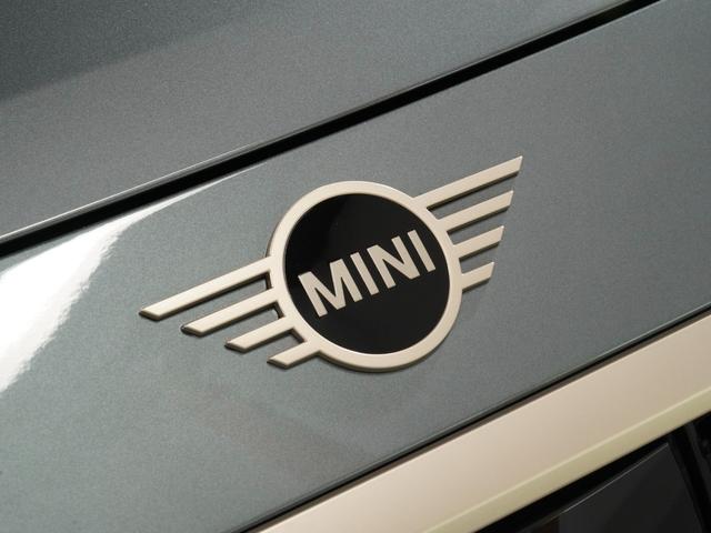 ＭＩＮＩ カントリーマンＤ　フェイバリット・トリム　ワンオーナー　ベスキンシート／電動　シート＆ハンドルヒーター　ｈａｒｍａｎ／ｋａｒｄｏｎ　前後カメラ　ワイヤレスチャージ　ＡｐｐｌｅＣａｒＰｌａｙ純正ナビ　ヘッドアップディスプレイ　ＥＴＣ２．０整備付（23枚目）