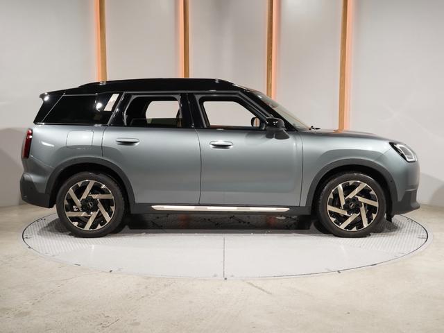 ＭＩＮＩ カントリーマンＤ　フェイバリット・トリム　ワンオーナー　ベスキンシート／電動　シート＆ハンドルヒーター　ｈａｒｍａｎ／ｋａｒｄｏｎ　前後カメラ　ワイヤレスチャージ　ＡｐｐｌｅＣａｒＰｌａｙ純正ナビ　ヘッドアップディスプレイ　ＥＴＣ２．０整備付（24枚目）