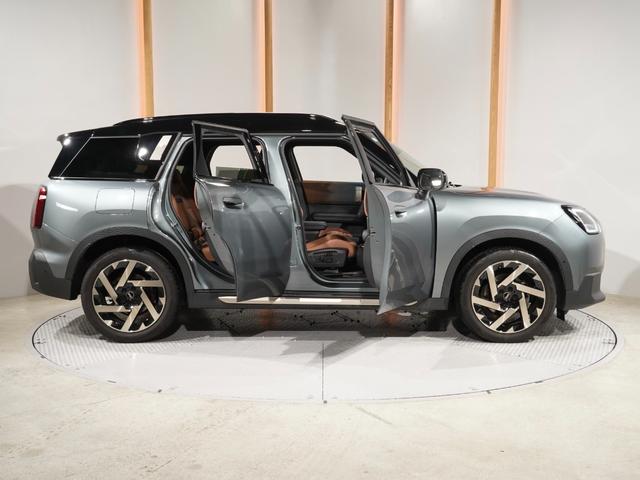 ＭＩＮＩ カントリーマンＤ　フェイバリット・トリム　ワンオーナー　ベスキンシート／電動　シート＆ハンドルヒーター　ｈａｒｍａｎ／ｋａｒｄｏｎ　前後カメラ　ワイヤレスチャージ　ＡｐｐｌｅＣａｒＰｌａｙ純正ナビ　ヘッドアップディスプレイ　ＥＴＣ２．０整備付（25枚目）