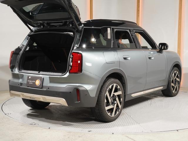 ＭＩＮＩ カントリーマンＤ　フェイバリット・トリム　ワンオーナー　ベスキンシート／電動　シート＆ハンドルヒーター　ｈａｒｍａｎ／ｋａｒｄｏｎ　前後カメラ　ワイヤレスチャージ　ＡｐｐｌｅＣａｒＰｌａｙ純正ナビ　ヘッドアップディスプレイ　ＥＴＣ２．０整備付（30枚目）