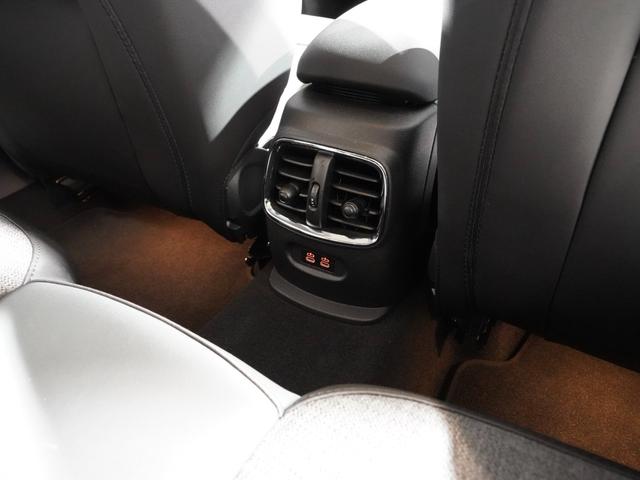ＭＩＮＩ クーパーＤクラブマン　ファーストＰクラシック・トリム　クロス／レザレット　シートヒーター　ＡｐｐｌｅＣａｒＰｌａｙ　純正ナビ　ワイヤレスチャージ　アクティブクルコン　パーキングアシスト　バックカメラ　前後障害物センサー　ＥＴＣ２．０　整備付（37枚目）