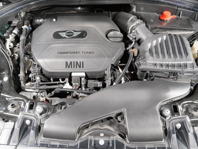 ＭＩＮＩ クーパーＤ　クラブマン　バックカメラ　リア障害物センサー　ドライビングモード　アクティブクルコン　ＬＥＤヘッドライト／フォグランプ　コンフォートアクセス　スルーローディングシステム　純正ナビ　ＥＴＣ２．０　整備付（7枚目）