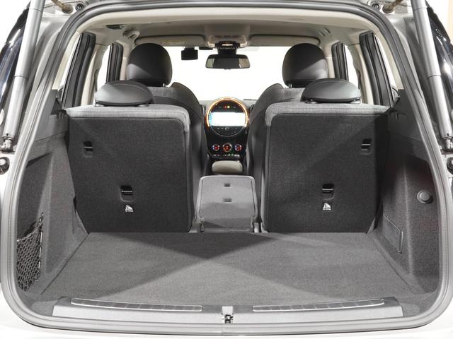 MINI クーパーDクロスオーバファーストPエセンシャルトリム クロス/レザレット シートヒーター アクティブクルコン ワイヤレスチャージ AppleCarPlay 純正ナビ バックカメラ 前後障害物センサー パーキングアシスト ETC2.0 整備付(31枚目)