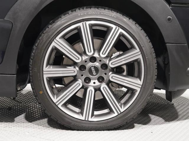 MINI クーパーSD クラブマン クラシック・トリム クロス/レザレット クルコン コンフォートアクセス パーキングアシストドライビングモード バックカメラ 前後障害物センサー ストレージコンパートメントパッケージ 純正ナビ ETC 整備付(10枚目)