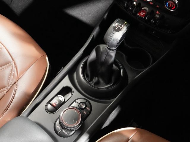 ＭＩＮＩ クラブマン　バッキンガム　クルコン　バックカメラ　コンフォートアクセス　衝突被害軽減ブレーキ　ストレージコンパートメントパッケージ　ＬＥＤヘッドライト／フォグランプ　シートカバー／ブラウン　純正ナビ　ＥＴＣ　整備付（35枚目）