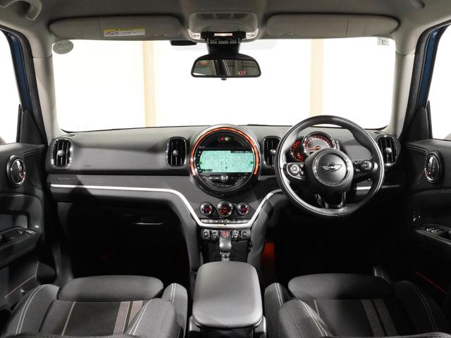 MINI クーパーSD クロスオーバー オール4 アラームシステム シートヒーター バックカメラ リア障害物センサー コンフォートアクセス ドライビングモード ALL4エクステリア オートマチックテールゲート ETC2.0 整備(4枚目)