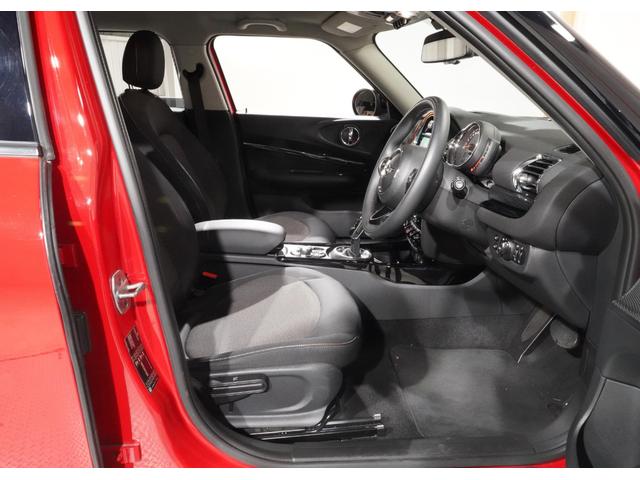 MINI クーパーD クラブマン アクティブクルコン ドライビングモード バックカメラ 前後障害物センサー パーキングアシスト LEDヘッドライト/フォグランプ スルーローディングシステム 純正ナビ ETC2.0 整備付(13枚目)