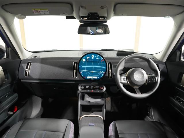 MINI カントリーマンC クラシック・トリム ベスキン/クロス シート&ハンドルヒーター ワイヤレスチャージ AppleCarPlay 純正ナビ パーキングアシスト バックカメラ アラームシステム ペダル踏み間違い抑制機能 ETC2.0 整備付(4枚目)