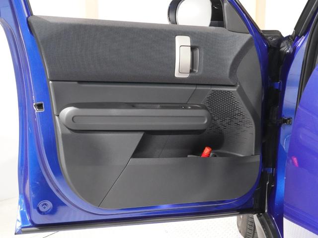 MINI カントリーマンC クラシック・トリム ベスキン/クロス シート&ハンドルヒーター ワイヤレスチャージ AppleCarPlay 純正ナビ パーキングアシスト バックカメラ アラームシステム ペダル踏み間違い抑制機能 ETC2.0 整備付(15枚目)