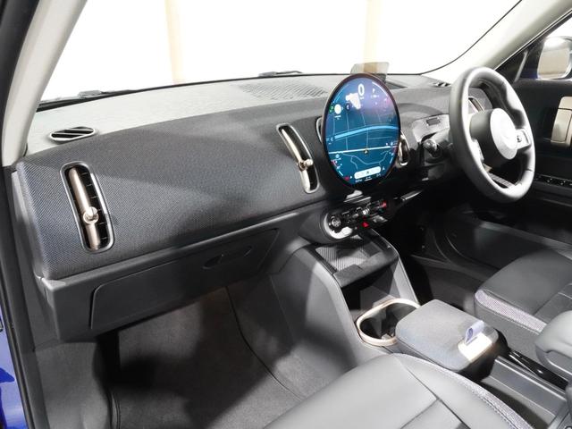 MINI カントリーマンC クラシック・トリム ベスキン/クロス シート&ハンドルヒーター ワイヤレスチャージ AppleCarPlay 純正ナビ パーキングアシスト バックカメラ アラームシステム ペダル踏み間違い抑制機能 ETC2.0 整備付(16枚目)