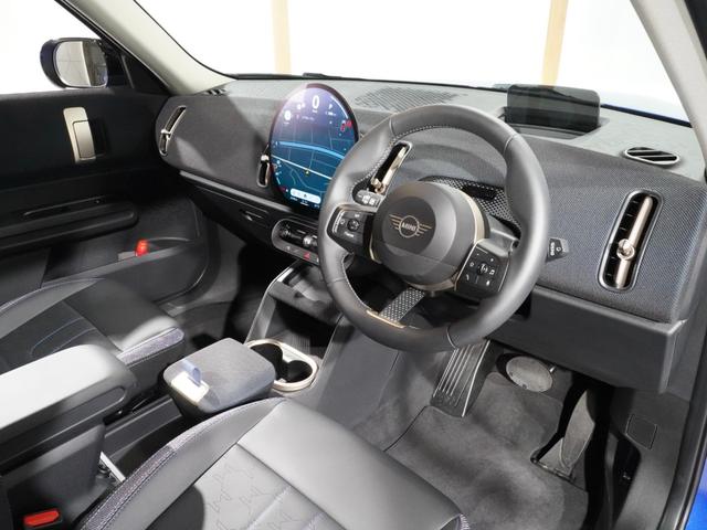 MINI カントリーマンC クラシック・トリム ベスキン/クロス シート&ハンドルヒーター ワイヤレスチャージ AppleCarPlay 純正ナビ パーキングアシスト バックカメラ アラームシステム ペダル踏み間違い抑制機能 ETC2.0 整備付(17枚目)