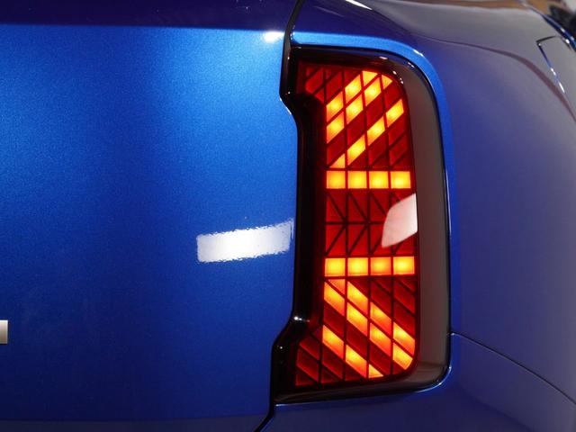 MINI カントリーマンC クラシック・トリム ベスキン/クロス シート&ハンドルヒーター ワイヤレスチャージ AppleCarPlay 純正ナビ パーキングアシスト バックカメラ アラームシステム ペダル踏み間違い抑制機能 ETC2.0 整備付(29枚目)