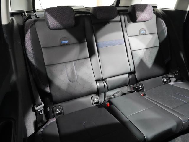 MINI カントリーマンC クラシック・トリム ベスキン/クロス シート&ハンドルヒーター ワイヤレスチャージ AppleCarPlay 純正ナビ パーキングアシスト バックカメラ アラームシステム ペダル踏み間違い抑制機能 ETC2.0 整備付(38枚目)