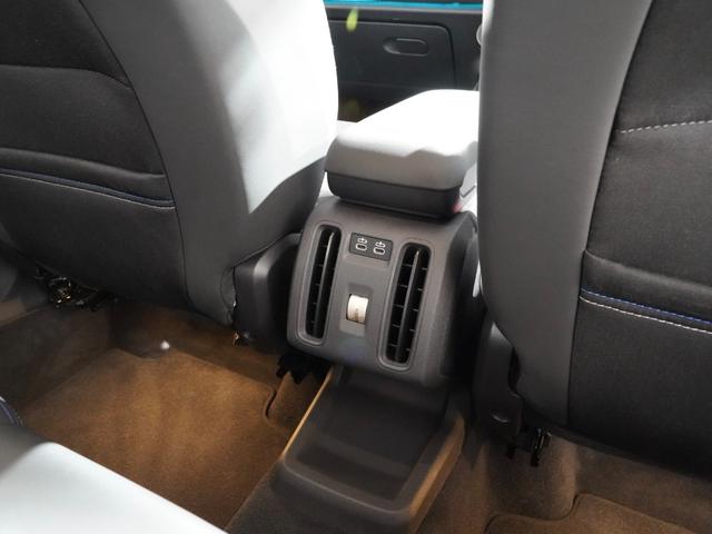 MINI カントリーマンC クラシック・トリム ベスキン/クロス シート&ハンドルヒーター ワイヤレスチャージ AppleCarPlay 純正ナビ パーキングアシスト バックカメラ アラームシステム ペダル踏み間違い抑制機能 ETC2.0 整備付(40枚目)