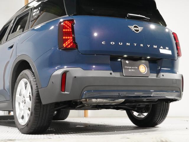 ＭＩＮＩ カントリーマンＤ　クラシック・トリム　ベスキン／クロス　シート＆ハンドルヒーター　電動シート　ｈａｒｍａｎ／ｋａｒｄｏｎ　ＡｐｐｌｅＣａｒＰｌａｙ　パーキングアシスト　アラームシステム　ペダル踏み間違い抑制機能　ＥＴＣ２．０　整備付（28枚目）