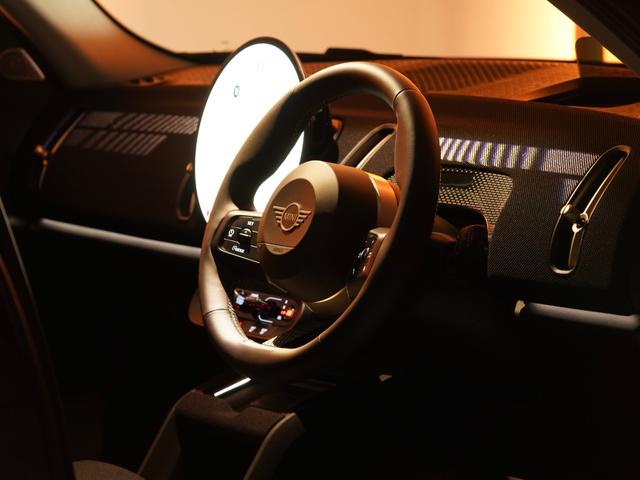 ＭＩＮＩ カントリーマンＤ　クラシック・トリム　ベスキン／クロス　シート＆ハンドルヒーター　電動シート　ｈａｒｍａｎ／ｋａｒｄｏｎ　ＡｐｐｌｅＣａｒＰｌａｙ　パーキングアシスト　アラームシステム　ペダル踏み間違い抑制機能　ＥＴＣ２．０　整備付（51枚目）