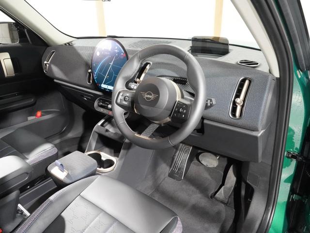 MINI カントリーマンC クラシック・トリム ベスキン/クロス シート&ハンドルヒーター ワイヤレスチャージ AppleCarPlay 純正ナビ パーキングアシスト バックカメラ アラームシステム ペダル踏み間違い抑制機能 ETC2.0 整備付(17枚目)