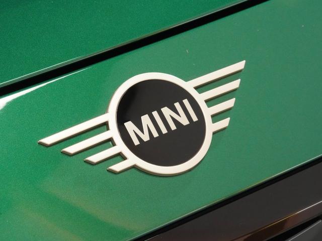 MINI カントリーマンC クラシック・トリム ベスキン/クロス シート&ハンドルヒーター ワイヤレスチャージ AppleCarPlay 純正ナビ パーキングアシスト バックカメラ アラームシステム ペダル踏み間違い抑制機能 ETC2.0 整備付(23枚目)
