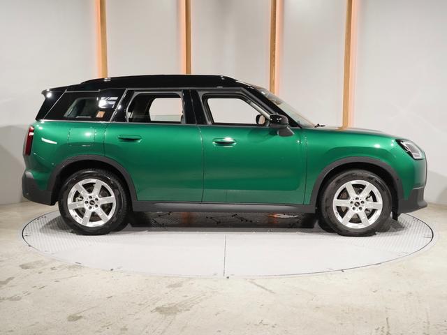 MINI カントリーマンC クラシック・トリム ベスキン/クロス シート&ハンドルヒーター ワイヤレスチャージ AppleCarPlay 純正ナビ パーキングアシスト バックカメラ アラームシステム ペダル踏み間違い抑制機能 ETC2.0 整備付(24枚目)