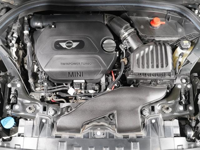 MINI クーパーSD クラブマン バックカメラ リア障害物センサー ドライビングモード スルーローディングシステム コンフォートアクセス アクティブクルコン 18インチYoursホイール 純正ナビ ETC2.0 整備付(7枚目)