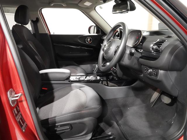 MINI クーパー クラブマン ワンオーナー ヘッドアップディスプレイ バックカメラ 前後障害物センサー ドライビングモード スルーローディングシステム パーキングアシスト LEDヘッドライト 純正ナビ ETC2.0 整備付(13枚目)