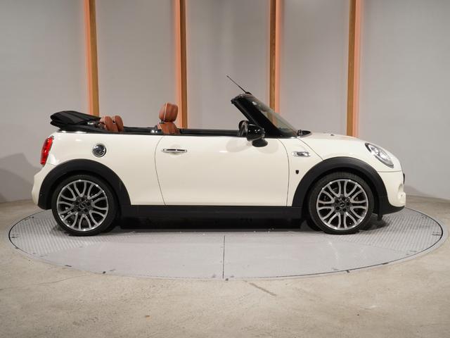 MINI クーパーS コンバーチブル ワンオーナー レザーシート/ヒーター クルコン バックカメラ リア障害物センサー コンフォートアクセス Yoursホイール/ステアリング Yoursソフトトップ 純正ナビ ETC2.0 整備付(27枚目)