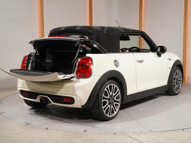 MINI クーパーS コンバーチブル ワンオーナー レザーシート/ヒーター クルコン バックカメラ リア障害物センサー コンフォートアクセス Yoursホイール/ステアリング Yoursソフトトップ 純正ナビ ETC2.0 整備付(32枚目)