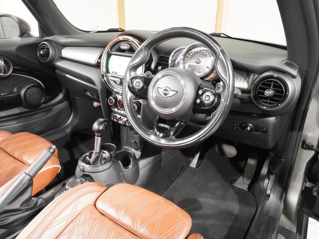 MINI クーパーS コンバーチブル Yoursソフトトップ/ハンドル レザーシート シートヒーター クルコン バックカメラ リア障害物センサー ドライビングモード 純正ナビ ETC2.0 整備付(16枚目)