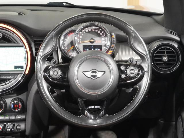 MINI クーパーS コンバーチブル Yoursソフトトップ/ハンドル レザーシート シートヒーター クルコン バックカメラ リア障害物センサー ドライビングモード 純正ナビ ETC2.0 整備付(17枚目)