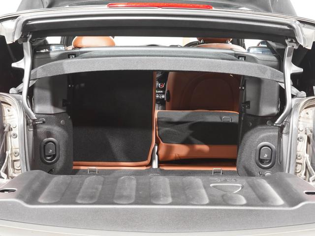 MINI クーパーS コンバーチブル Yoursソフトトップ/ハンドル レザーシート シートヒーター クルコン バックカメラ リア障害物センサー ドライビングモード 純正ナビ ETC2.0 整備付(32枚目)