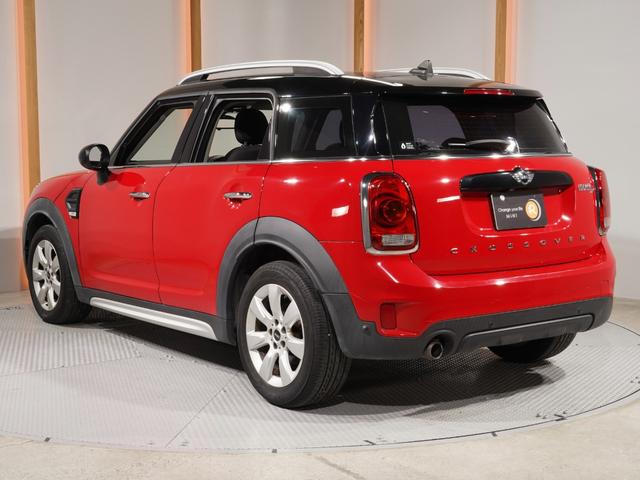 MINI クーパーD クロスオーバー ピクニックベンチ バックカメラ リア障害物センサー オートマチックテールゲート コンフォートアクセス アクティブクルコン 衝突軽減ブレーキ LEDヘッドライト 純正ナビ 整備付(10枚目)