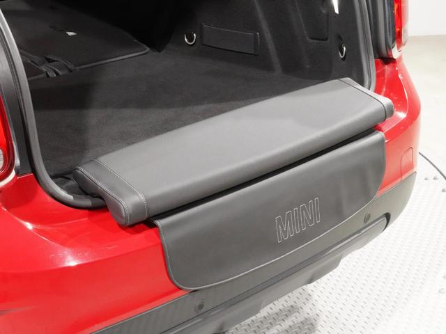 MINI クーパーD クロスオーバー ピクニックベンチ バックカメラ リア障害物センサー オートマチックテールゲート コンフォートアクセス アクティブクルコン 衝突軽減ブレーキ LEDヘッドライト 純正ナビ 整備付(35枚目)