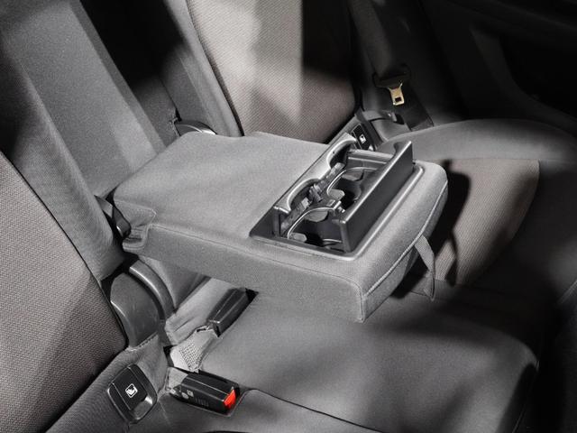 MINI クーパーD クロスオーバー ピクニックベンチ バックカメラ リア障害物センサー オートマチックテールゲート コンフォートアクセス アクティブクルコン 衝突軽減ブレーキ LEDヘッドライト 純正ナビ 整備付(38枚目)